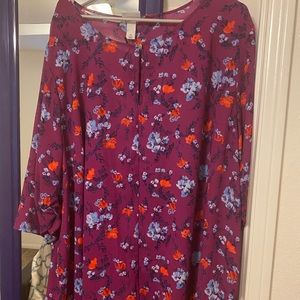 Plus size blouse with flowers